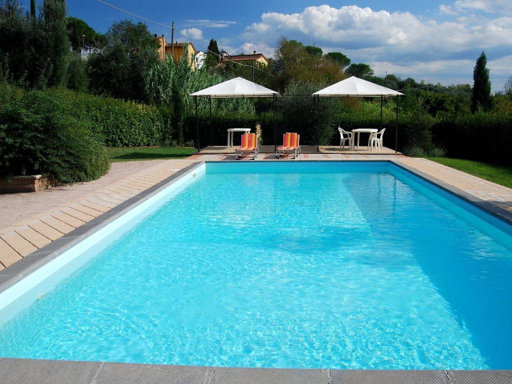 Bazén v ubytování Holiday Home in Fucecchio with Pool nebo v jeho okolí