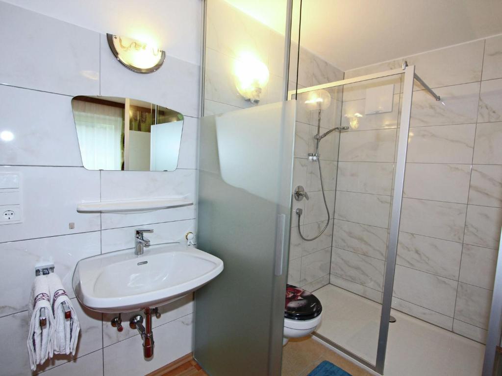 Kúpeľňa v ubytovaní Apartment in Aschau im Zillertal near Ski Area