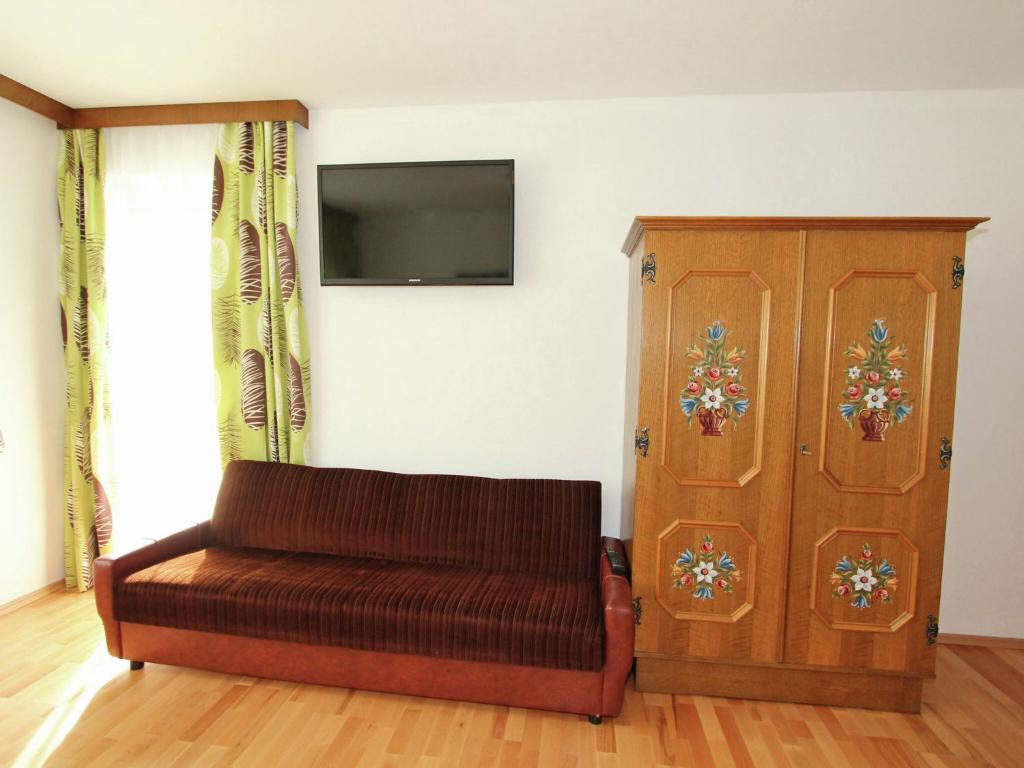 Televízia a/alebo spoločenská miestnosť v ubytovaní Apartment in Aschau im Zillertal near Ski Area