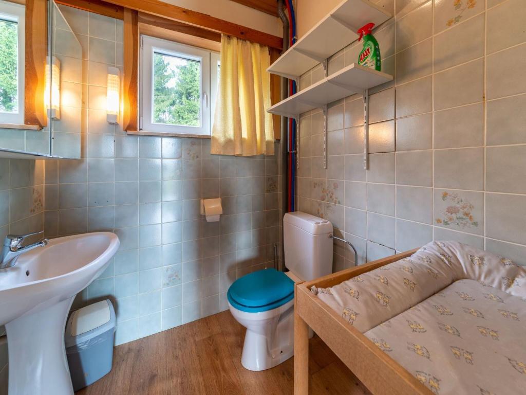 Koupelna v ubytování Holiday Home in Ardennes near La Roche Castle