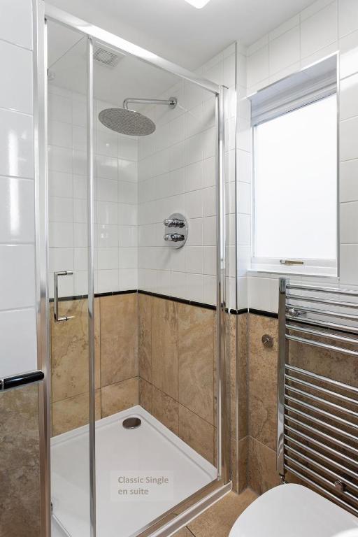 Un baño de Gardiner Lodge