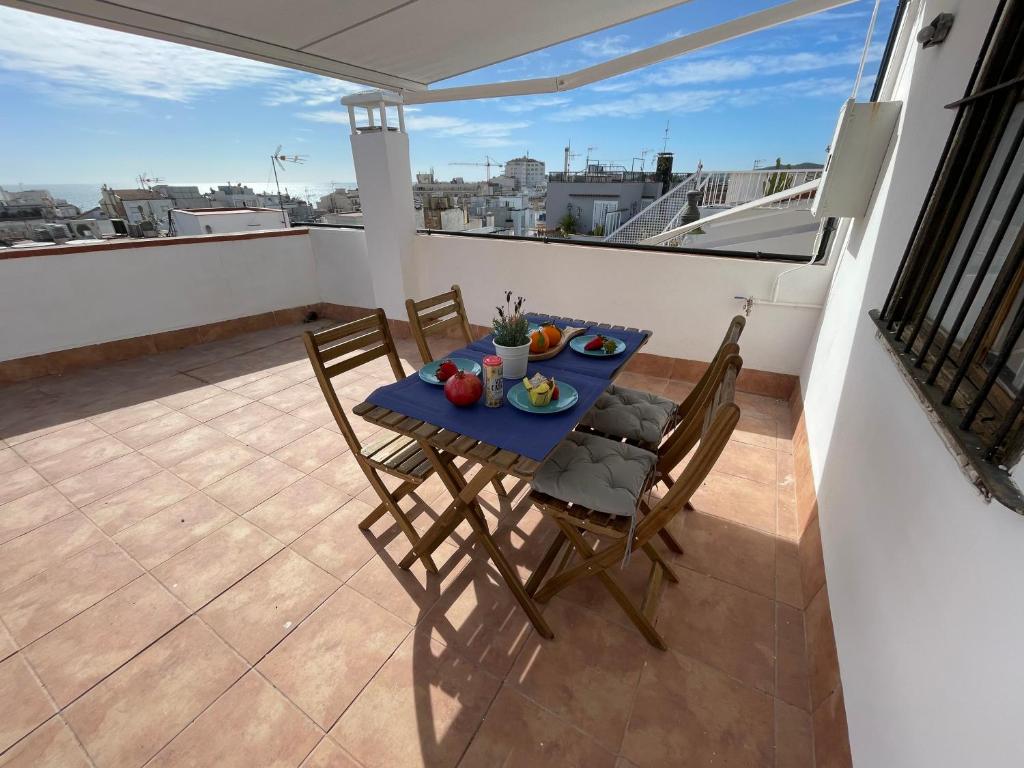 Balkón nebo terasa v ubytování Sunny Apartment Central Sitges