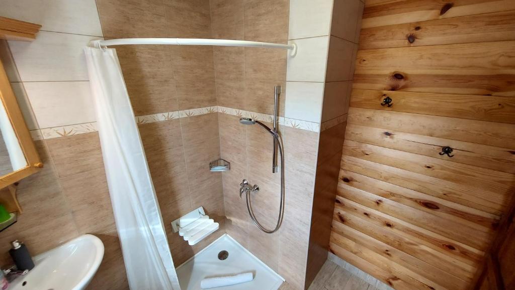 Koupelna v ubytování Titi Family Apartman