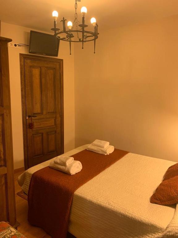 Posteľ alebo postele v izbe v ubytovaní La Casa Verde en Sanabria de 4 habitaciones y 2 baños