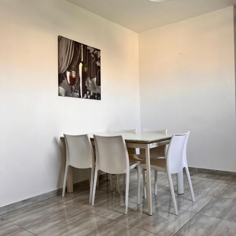 Fotografie z fotogalerie ubytování F4 Room 1, Private Double room with private bathroom and balcony v destinaci Msida