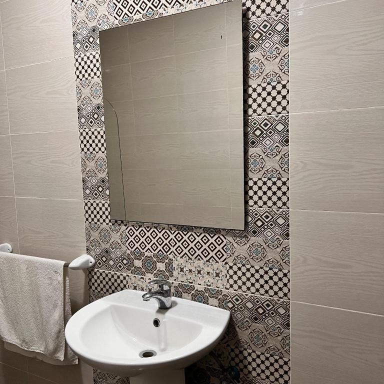 Koupelna v ubytování F4 Room 3, Private Room two single beds shared bathroom