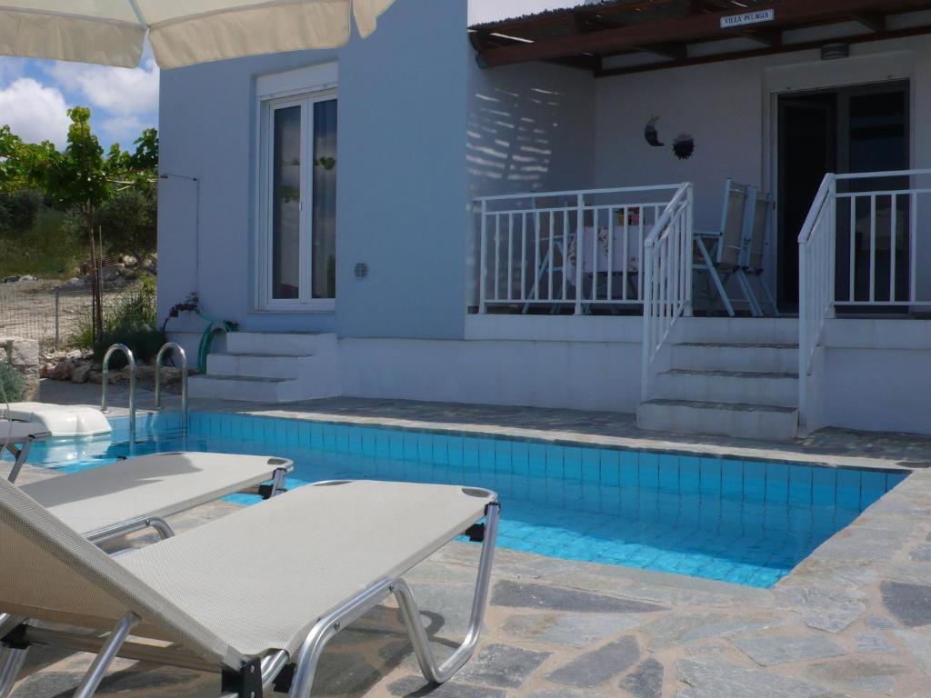 Bazén v ubytování Stylish Villa in Loutra nebo v jeho okolí