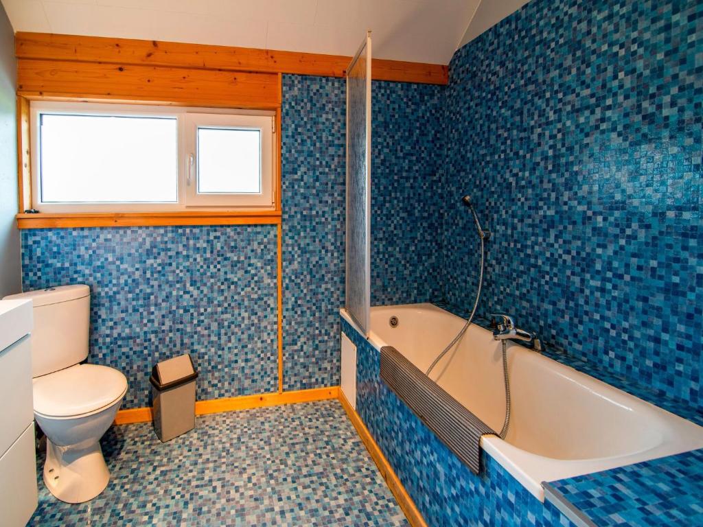 Koupelna v ubytování Holiday Home High Fens near Ski Lift