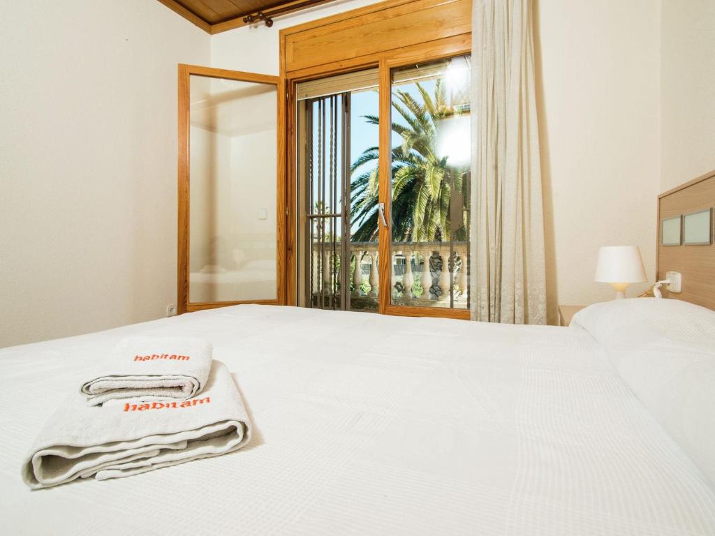 Fotografie z fotogalerie ubytování Villa in Bay of Roses with Private Pool v destinaci Sant Pere Pescador