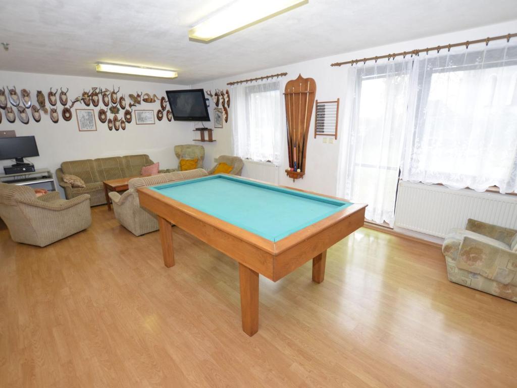 Biliár nebo kulečník v ubytování Villa in Zelenecká Lhota with Private Pool