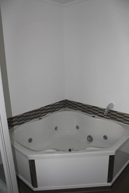 Edgewater Motor Lodge - Resim 27