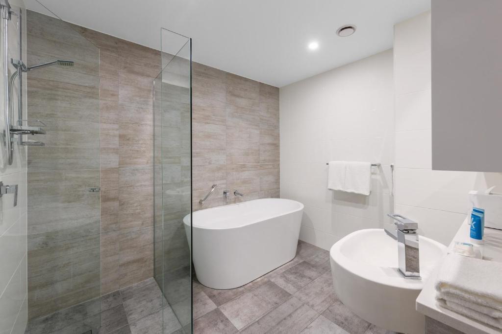 Koupelna v ubytování Meriton Suites Southport