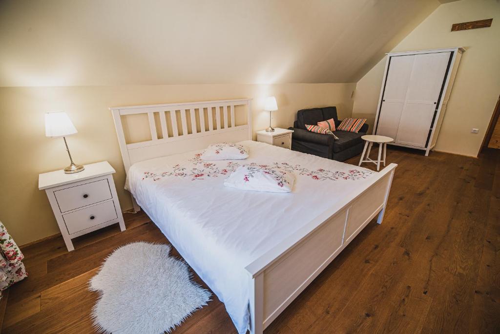 Postel nebo postele na pokoji v ubytování Farm stay Žurej