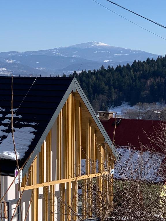 Výhľad na hory alebo výhľad na hory priamo z apartmánu