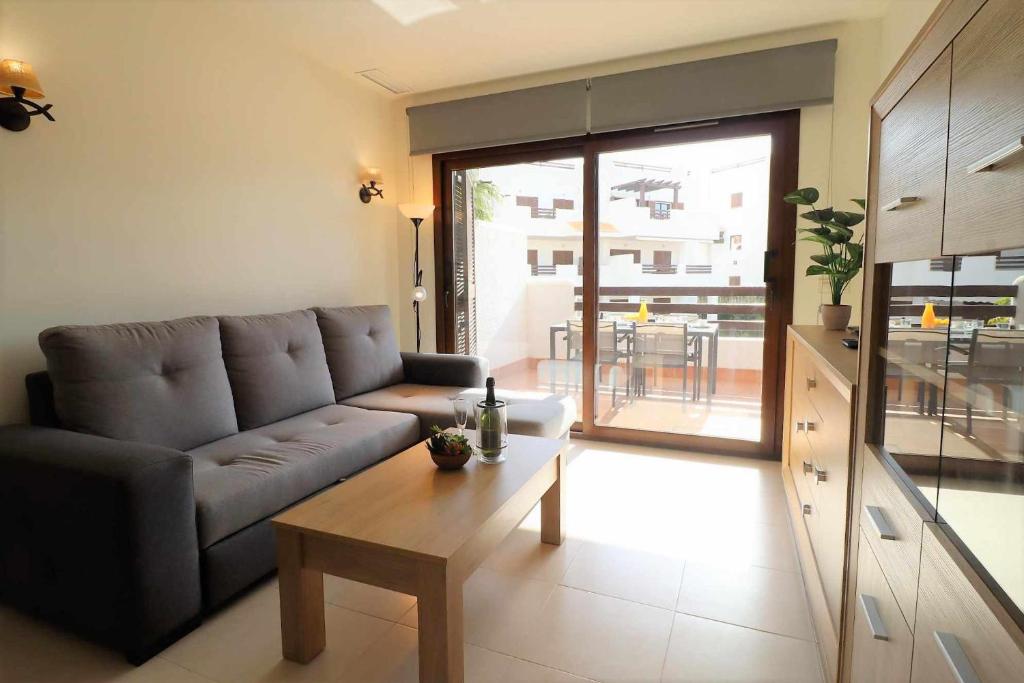 Zdjęcie z galerii obiektu Casa Azucena apartamento cerca de la playa con piscina comunitaria w mieście San Juan de los Terreros