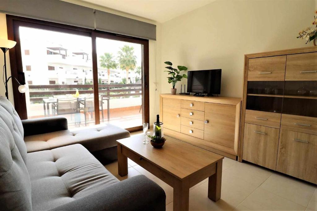 Zdjęcie z galerii obiektu Casa Azucena apartamento cerca de la playa con piscina comunitaria w mieście San Juan de los Terreros