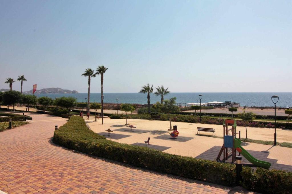 Zdjęcie z galerii obiektu Casa Azucena apartamento cerca de la playa con piscina comunitaria w mieście San Juan de los Terreros