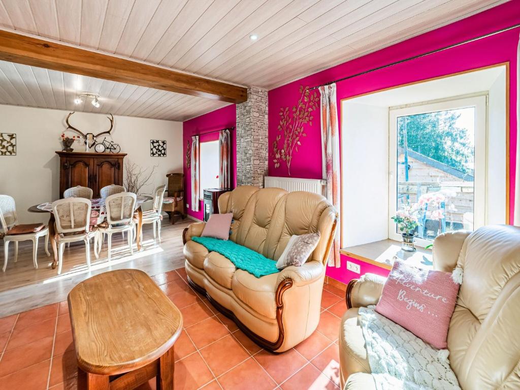 Posezení v ubytování Holiday Home in Nadrin near Lake and Forest