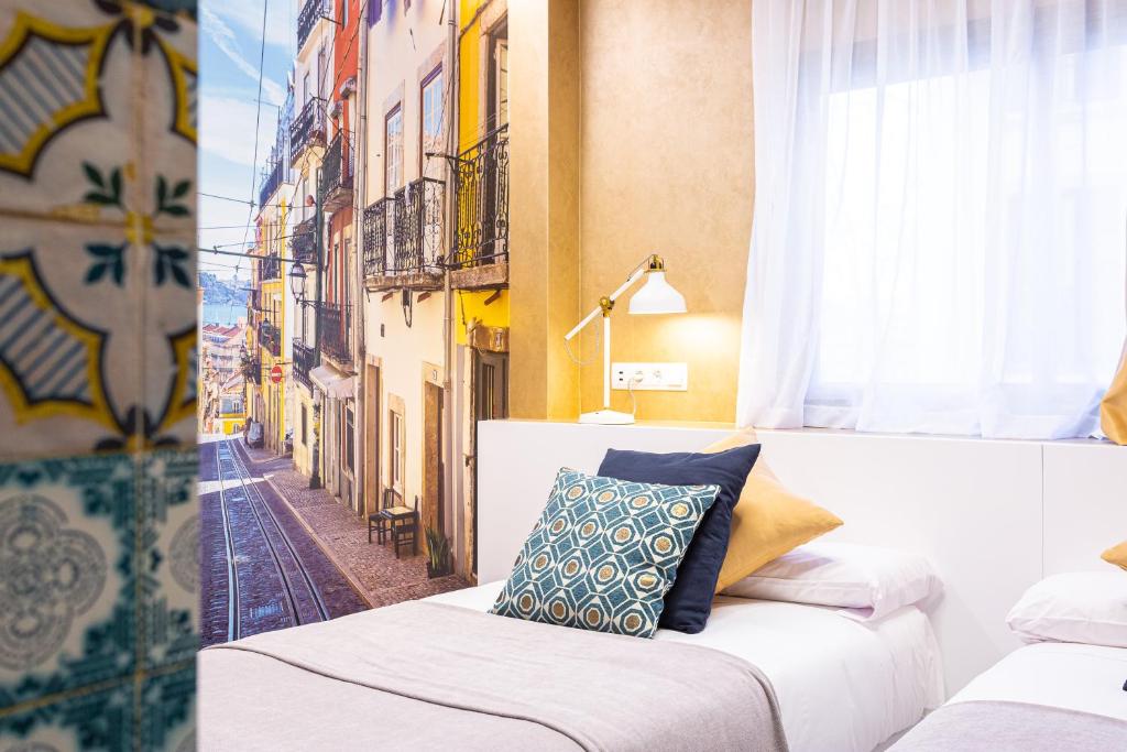 Fly Rooms Madrid Airport - 3