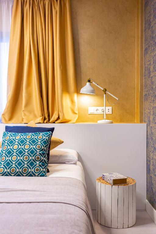 Fly Rooms Madrid Airport - 7