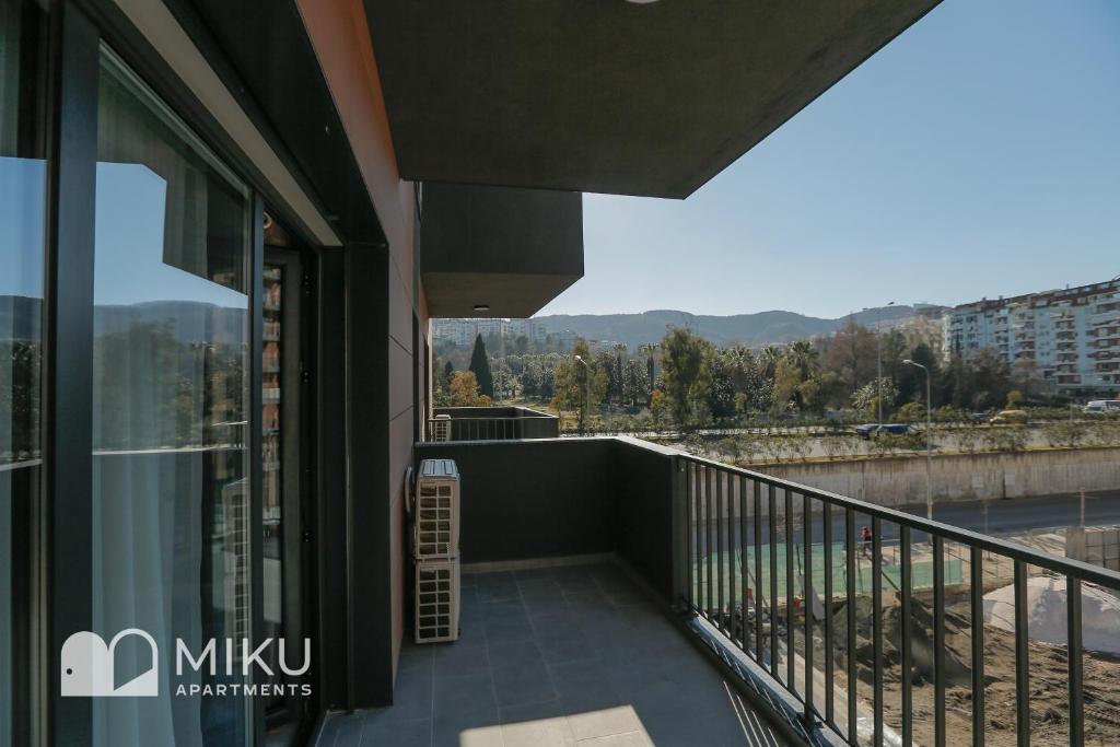 Miku Apartment-Elegant 1BD Apartment At Olympic Residence - Image 6