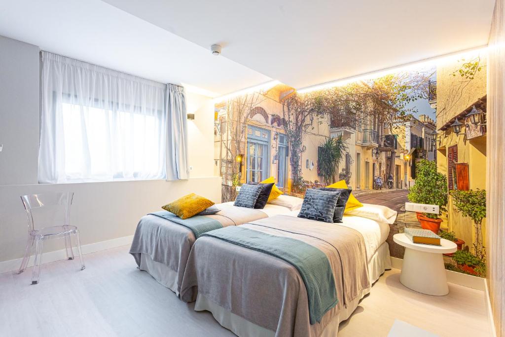 Fly Rooms Madrid Airport - 1