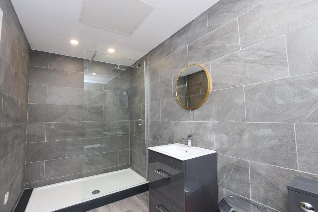 Concert Square Apartments By Happy Days - Three-Bedroom Apartment