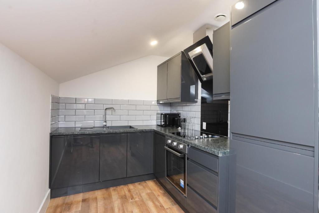 Concert Square Apartments By Happy Days - Deluxe Apartment