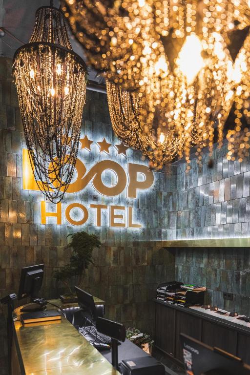 Certyfikat, podpis lub inny dokument wystawiony w obiekcie Loop Hotel Vilnius