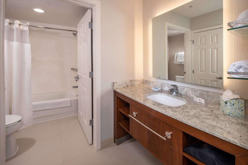 Sonesta ES Suites Baltimore BWI Airport photo