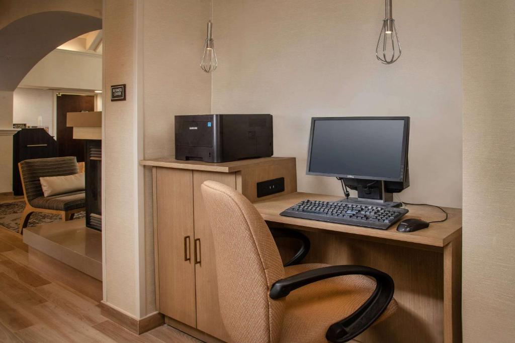 Sonesta ES Suites Baltimore BWI Airport photo