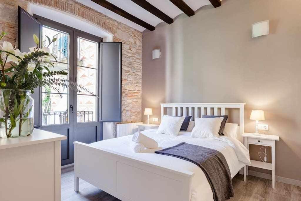 Sleep y Stay Home with balcony Bonaventura 3, Girona ...