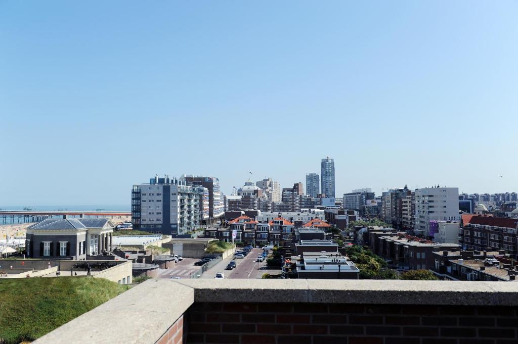 Nespecifikovaný výhled na destinaci Scheveningen nebo výhled na město při pohledu z hotelu