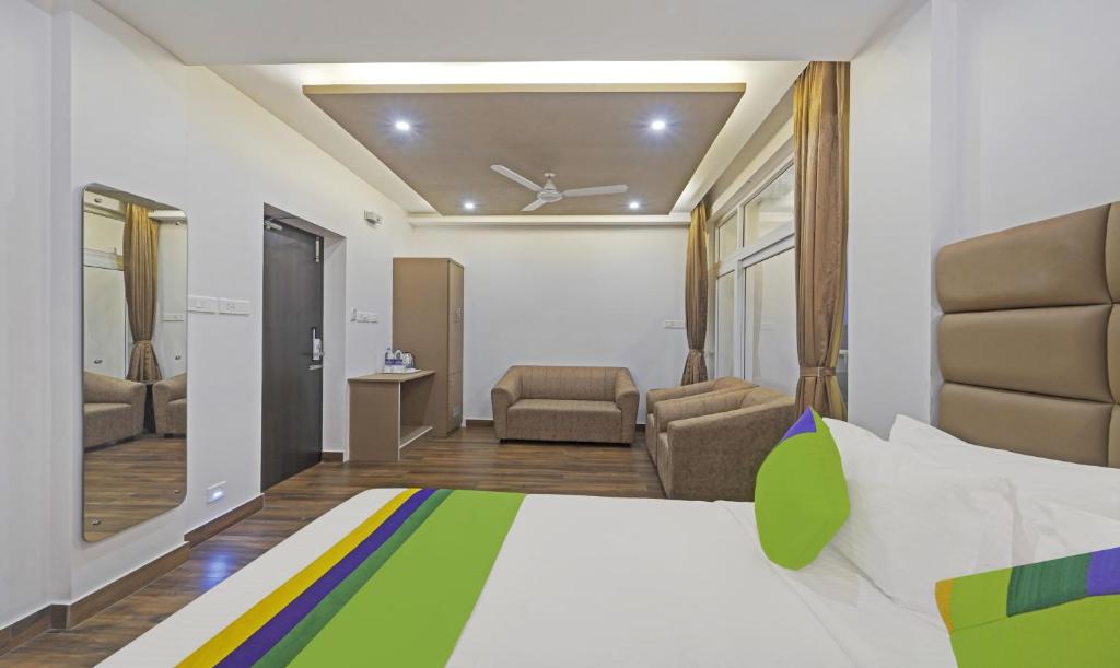 Posezení v ubytování Treebo Premium Raffis' Andalusia Bay Way