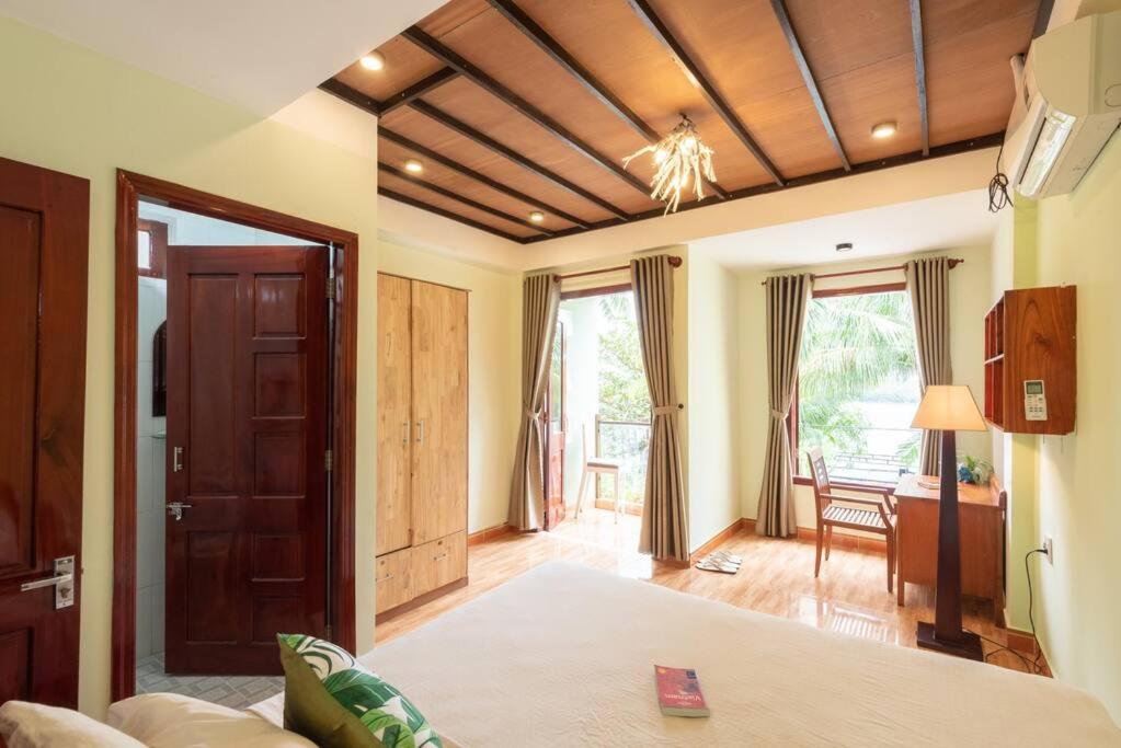 De Vong Riverside House