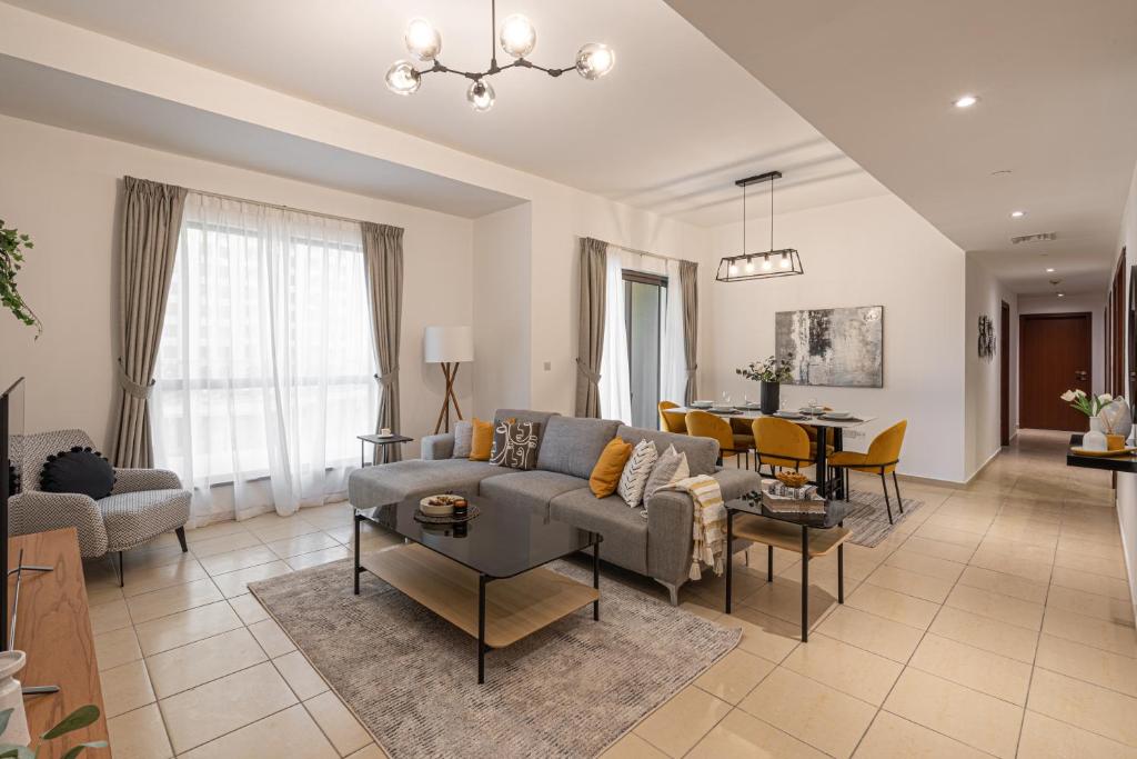 HiGuests – Stylish Apartment in JBR Steps From the Beach