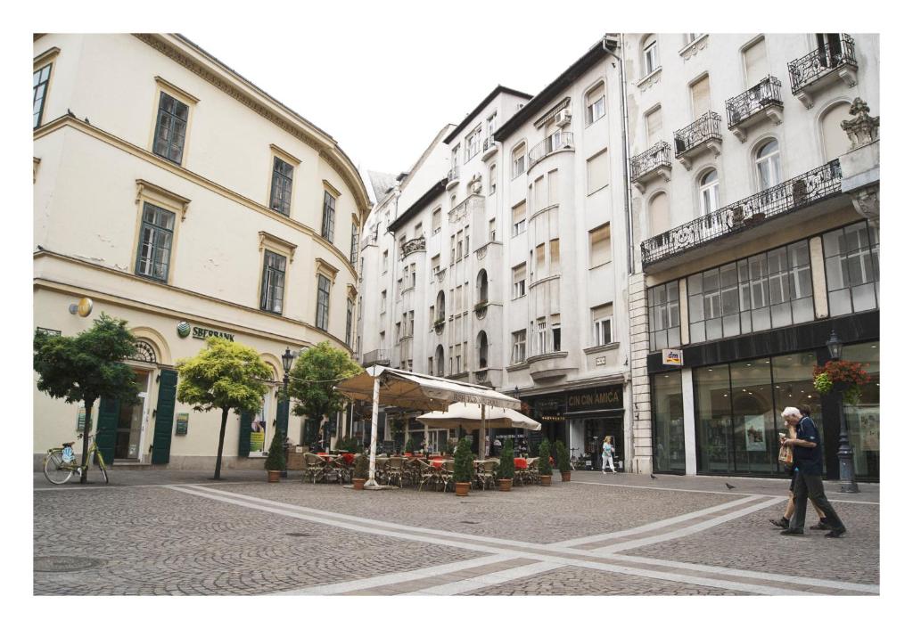 The building in which Az apartmant is located