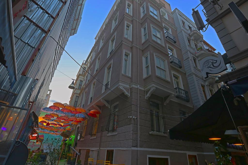 Budova, kde se hotel nachází