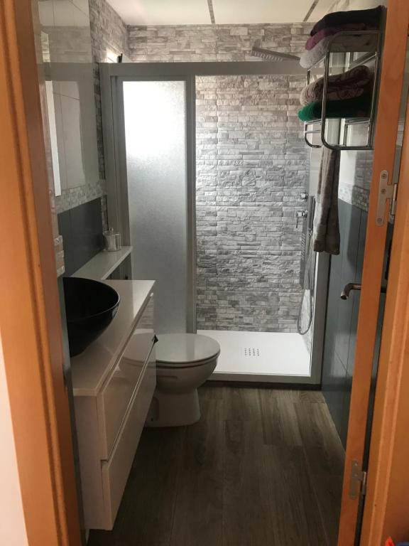 Koupelna v ubytování Apartamento con terraza cerca del Paseo Marítimo