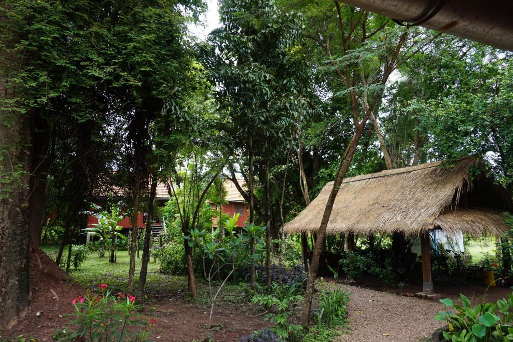 Zahrada ubytování Arun Mekong Guesthouse
