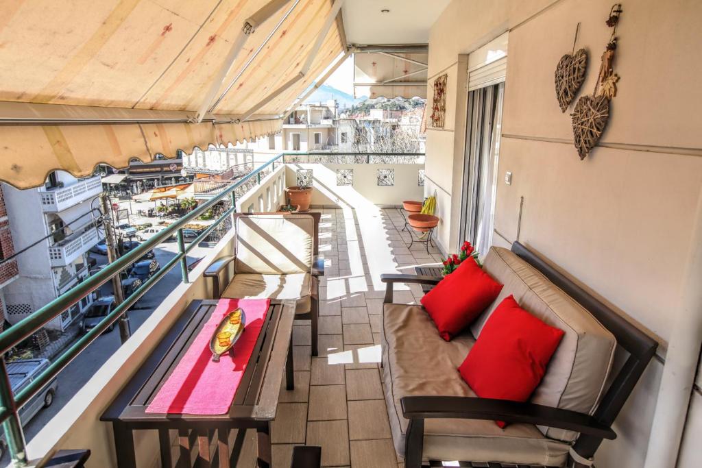 Grand Meteora Central Luxury Apartment - 11