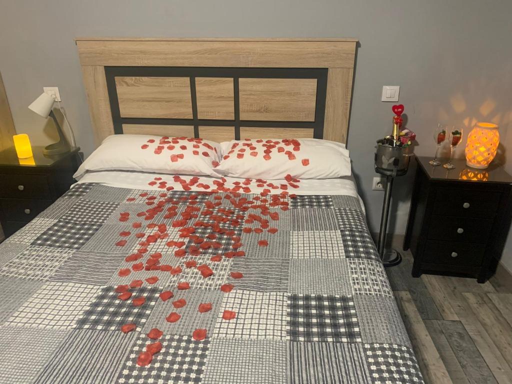 Cama o camas de una habitación en Hostal El Bosque Encantado Toledo