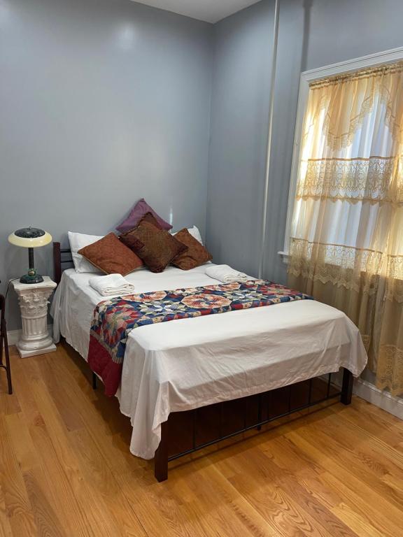 A Lovely Room in Queens