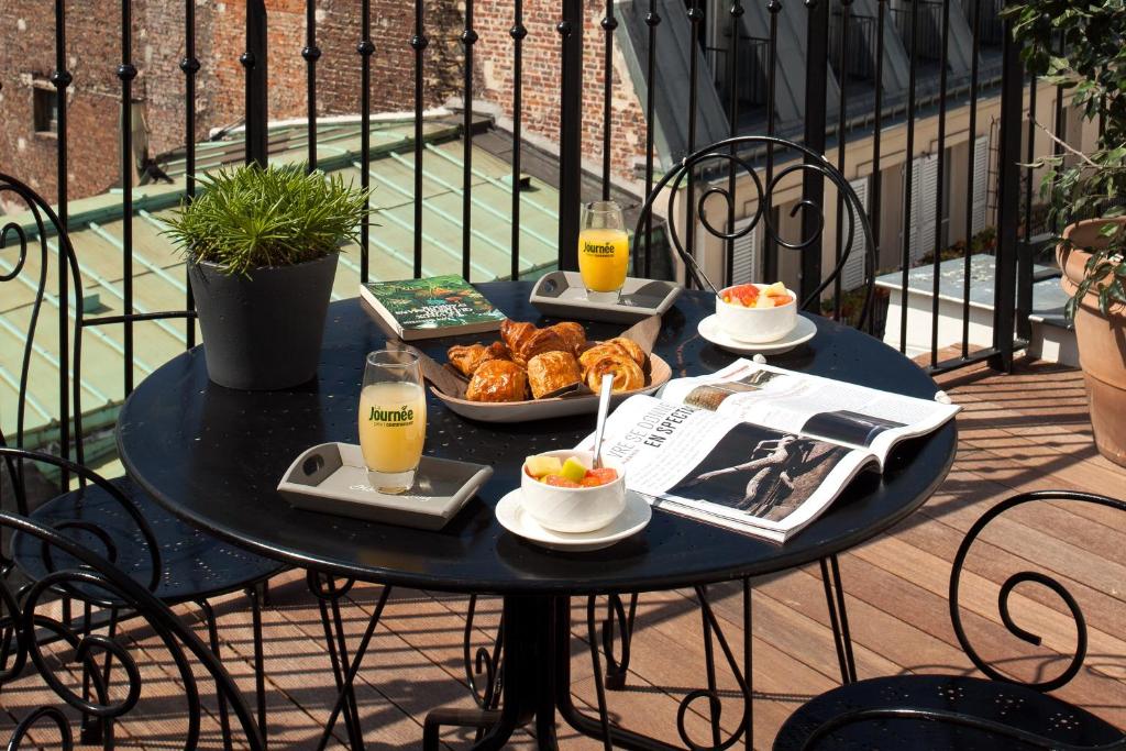 Hôtel des 3 Poussins - Resim 30