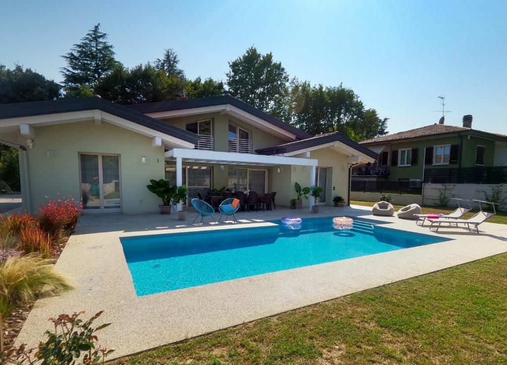 Zdjęcie z galerii obiektu Villa Calla w mieście Soiano del Lago