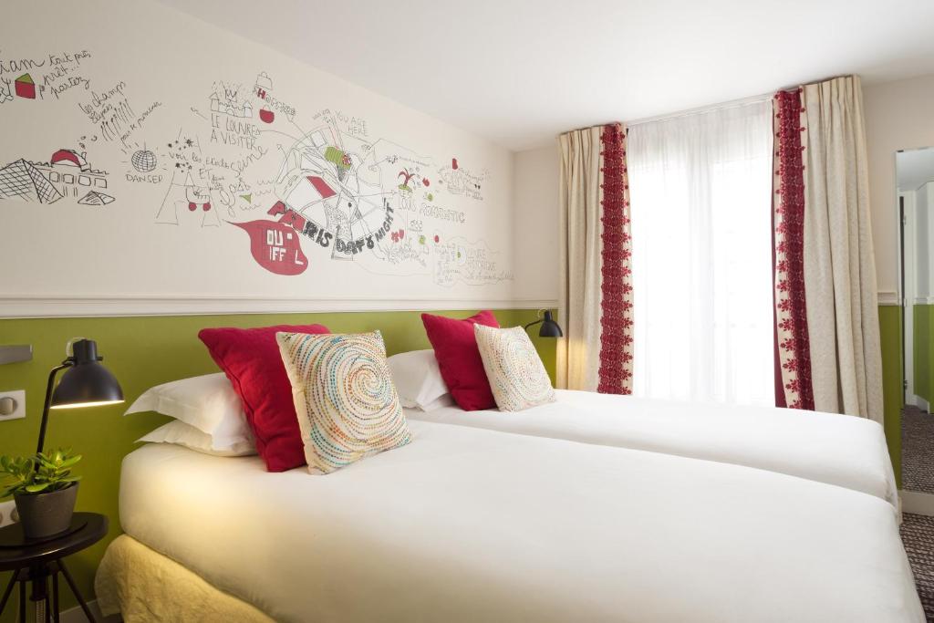 Hôtel des 3 Poussins - Resim 4