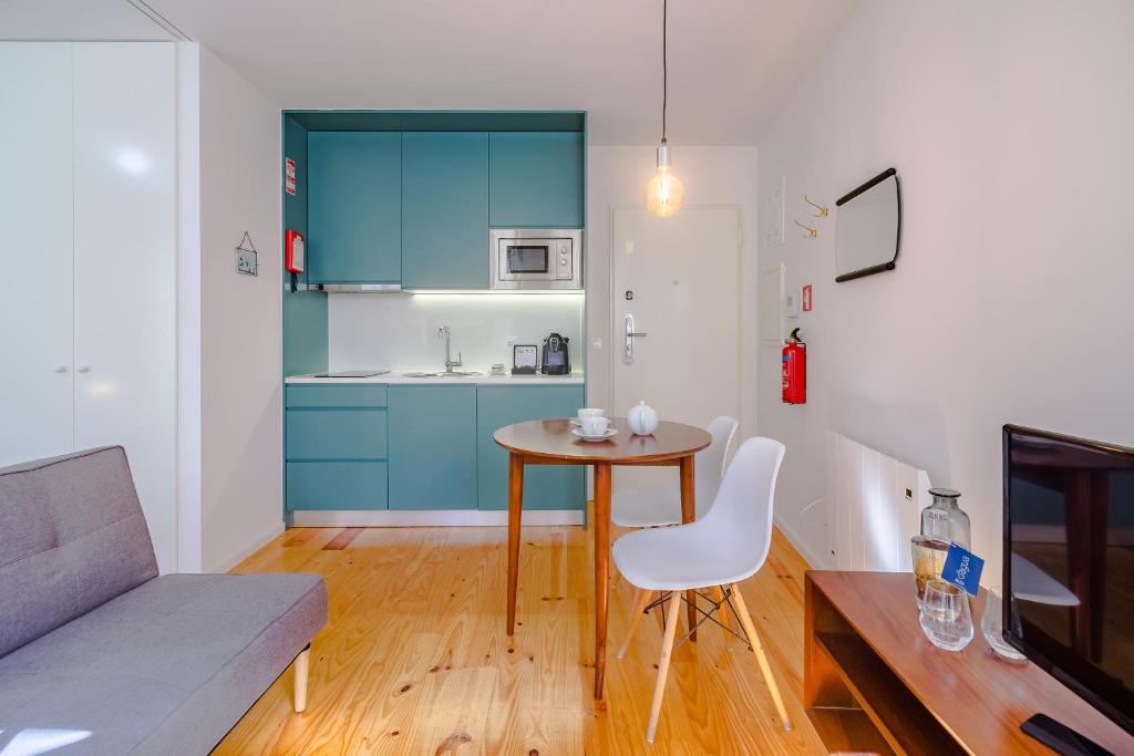 YOUROPO - The Tower - 3