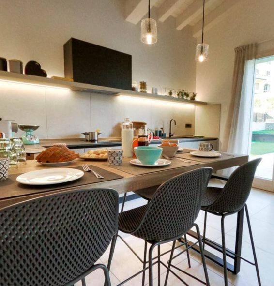 Zdjęcie z galerii obiektu Villa Calla w mieście Soiano del Lago