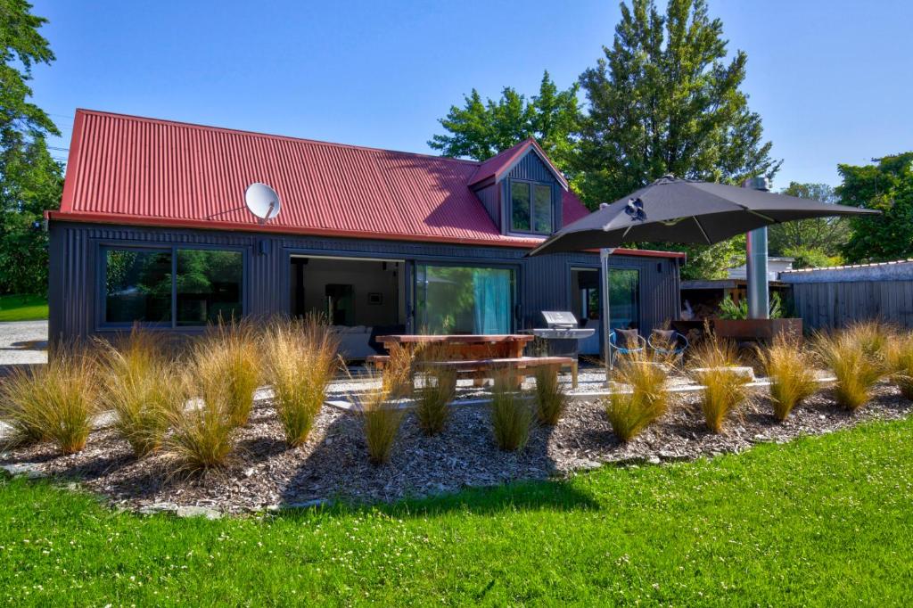 Arrowtown Red Cottage with Spa, Arrowtown (updated prices 2024)