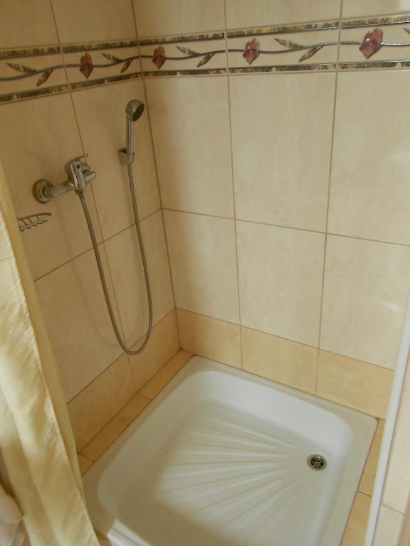 A bathroom at Penzion Rosnicka Liesek
